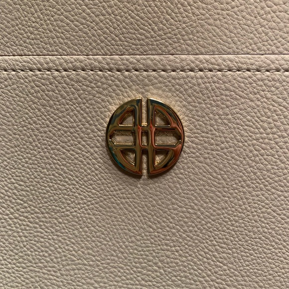 NWOT!! LAST CHANCE!! 👜 🎉ANTONIO MELANI LARGE TOTE— great for the office! - Picture 10 of 14